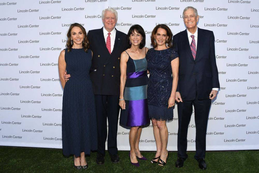 Servetleriyle adeta şirket gibi olan aileler. İşte dünyanın soyadından ‘servet akan’ 10 ailesi - Resim: 4